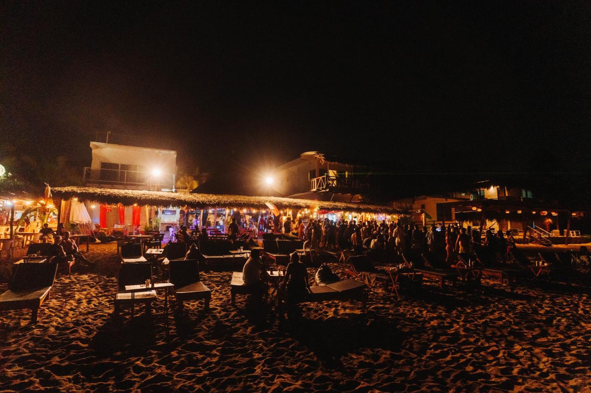 CHE ZIPOLITE HOSTEL & NAKED BEACH CLUB, ZIPOLITE **